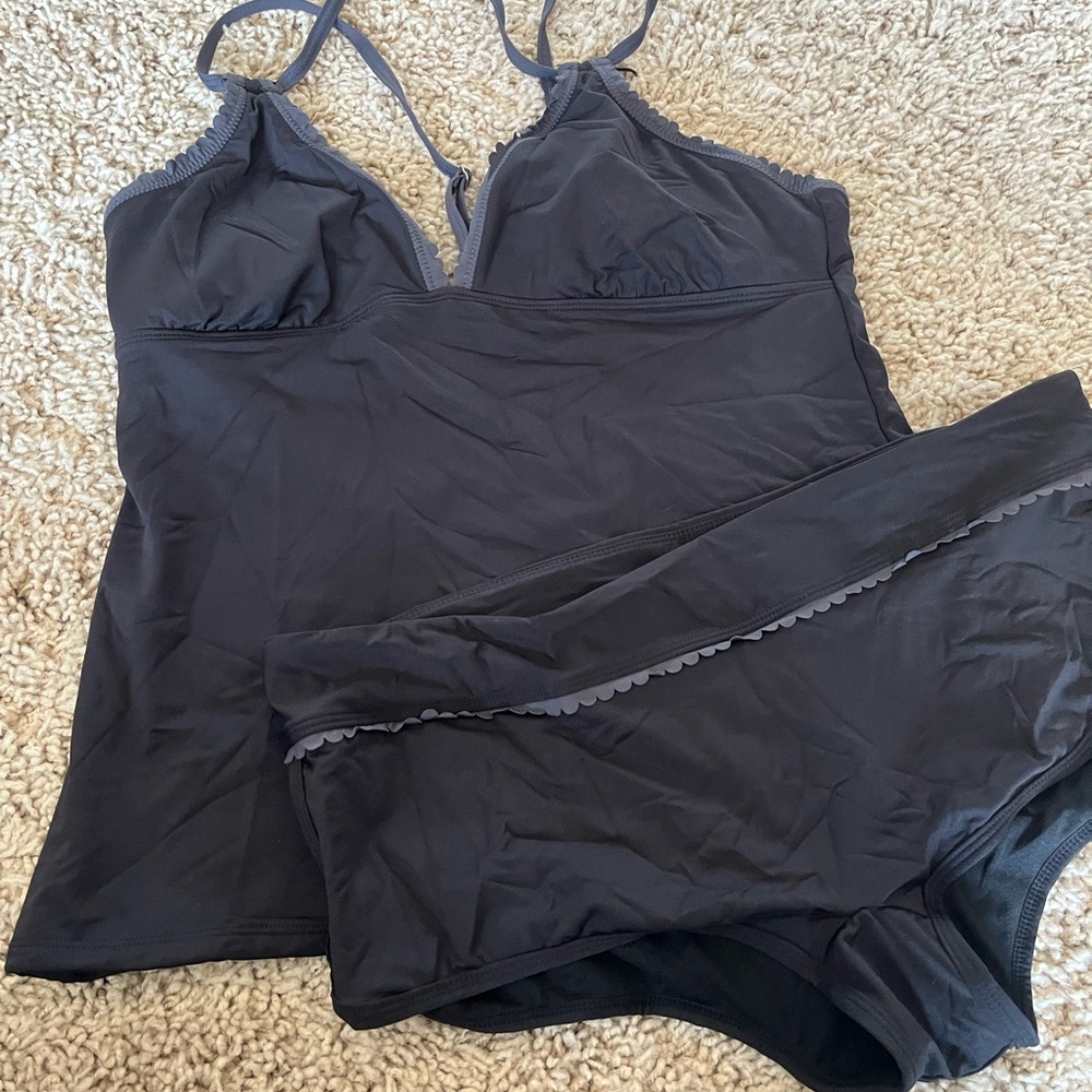 Atheta black tankini swimsuit - size Large